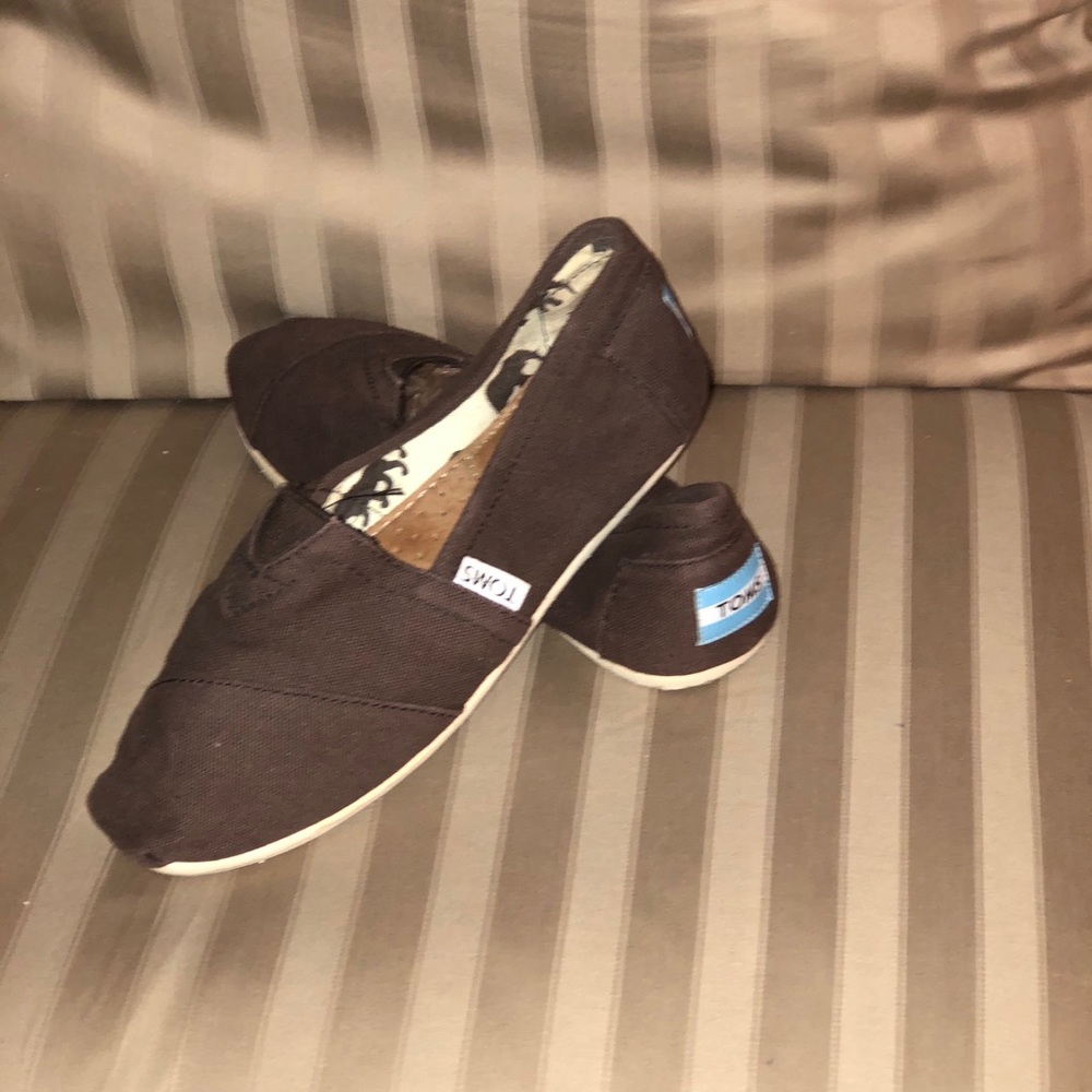 TOMS Flats - Size 5.5